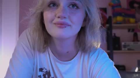 Ellie online show from March 18, 5:24 am