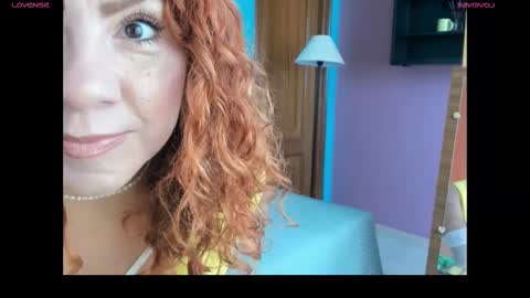 Snapshot of elif__girasol chatting on February 24, 10:26 am elifgirasol online show from February 24, 10:26 am