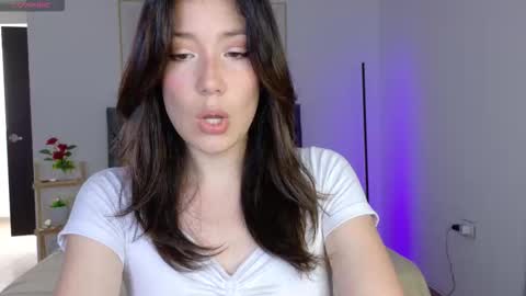 eliiih_ online show from September 28, 4:05 pm