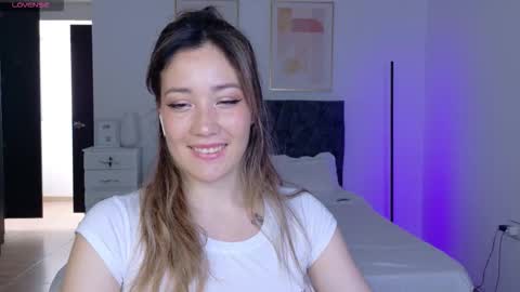 eliiih_ online show from September 17, 6:44 pm