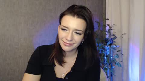 Elina online show from December 12, 11:25 pm