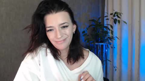 Elina online show from December 19, 11:11 pm