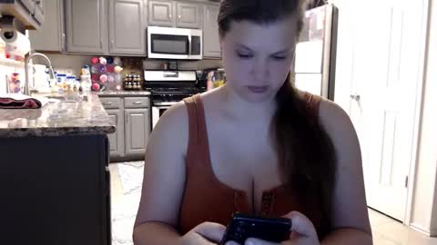 ElinaReign   online show from June 6, 4:07 am