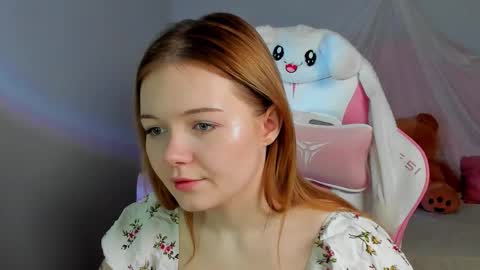 elinavale online show from March 11, 6:38 am