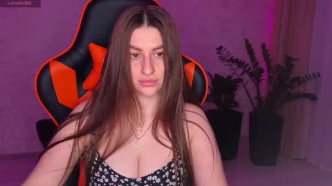 Snapshot of elinkalove chatting on September 21, 8:35 pm Elina online show from September 21, 8:35 pm