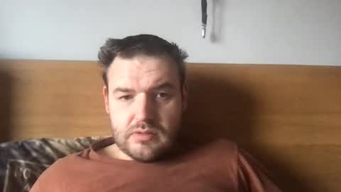 Snapshot of eliot26 chatting on December 28, 9:52 am e26 online show from December 28, 9:52 am