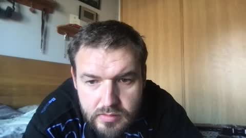 Snapshot of eliot26 chatting on October 11, 2:22 pm e26 online show from October 11, 2:22 pm