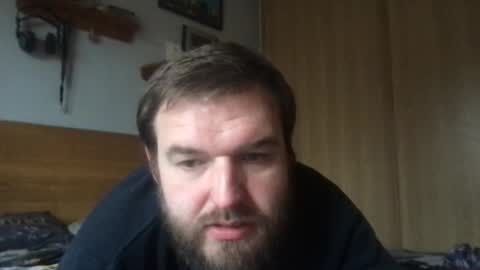 Snapshot of eliot26 chatting on February 7, 2:47 pm e26 online show from February 7, 2:47 pm