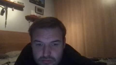 Snapshot of eliot26 chatting on December 23, 6:15 pm e26 online show from December 23, 6:15 pm