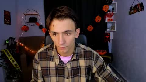 Snapshot of eliot_meow chatting on October 20, 12:21 pm eliot_meow online show from October 20, 12:21 pm