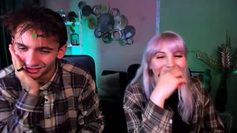 Snapshot of eliot_meow chatting on October 17, 7:51 pm eliot_meow online show from October 17, 7:51 pm