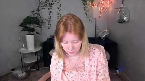 Elira Vane online show from July 15, 3:01 am