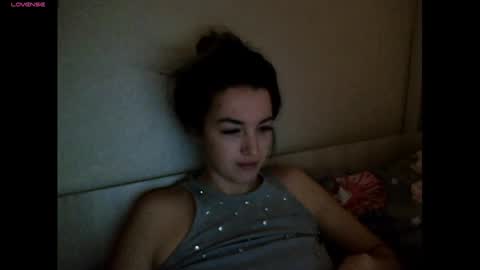 elisa_dove208 online show from January 7, 3:33 am