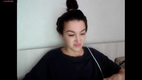 elisa_dove208 online show from September 9, 4:34 am