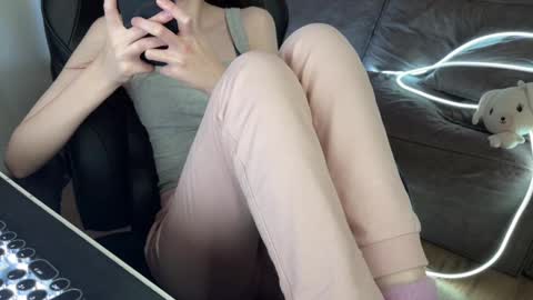 Elisa North online show from February 22, 1:46 pm