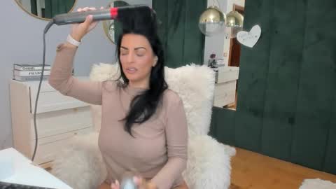 Maria online show from November 2, 6:13 am