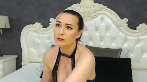Krissy online show from May 11, 9:16 am