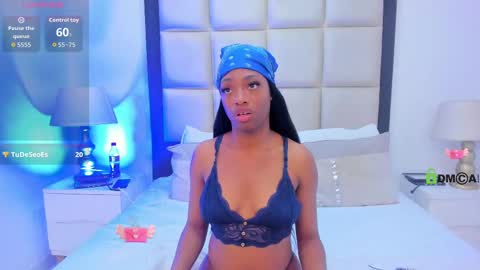 elisabettamonroy online show from October 22, 7:15 pm