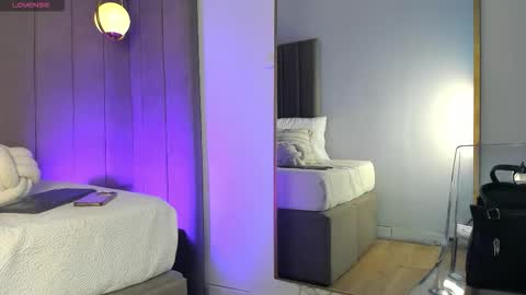 Elise diamond online show from March 25, 1:56 am