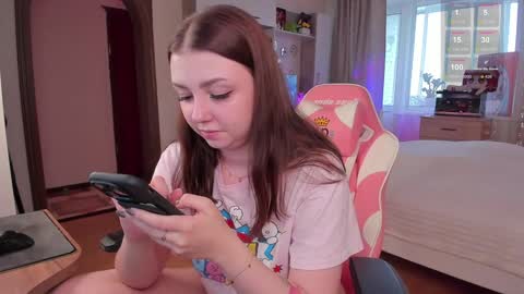 Snapshot of elisejays chatting on January 17, 10:00 am Elise online show from January 17, 10:00 am