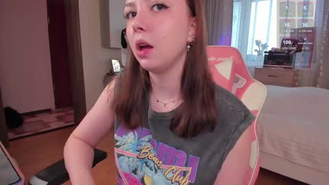 Snapshot of elisejays chatting on January 18, 10:06 am Elise online show from January 18, 10:06 am