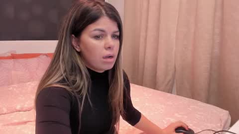 Elly online show from December 22, 12:56 pm