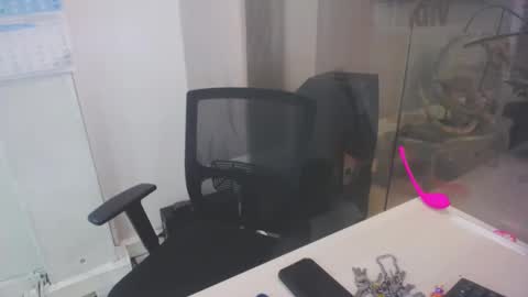 eliza_bostts online show from December 25, 5:15 pm