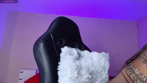 Snapshot of eliza_eup69 chatting on October 2, 1:21 pm ELIZA online show from October 2, 1:21 pm