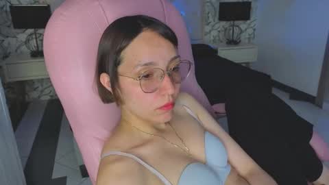 Eliza online show from February 26, 7:50 pm