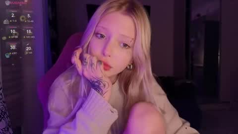 Elizabeth online show from October 29, 9:26 pm