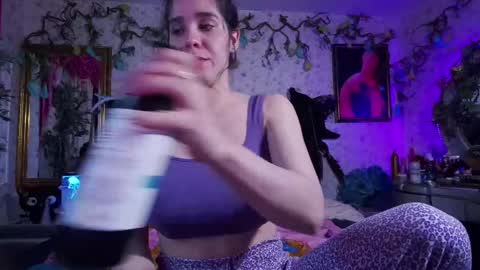 Snapshot of elizabeth77_ chatting on March 1, 10:55 am Elizabeth online show from March 1, 10:55 am