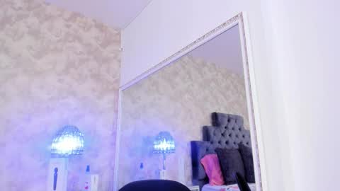 Elizabeth online show from October 10, 10:14 pm