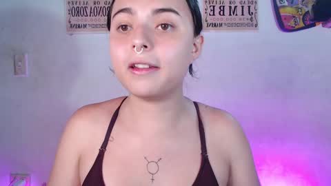 Snapshot of elizabeth_taylorxxx chatting on February 21, 1:22 am Elizabeth Taylor online show from February 21, 1:22 am