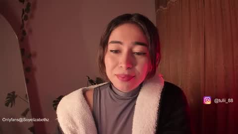 Snapshot of elizabethz chatting on October 16, 2:00 am Tuli online show from October 16, 2:00 am