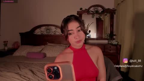 Snapshot of elizabethz chatting on September 22, 12:48 am Tuli online show from September 22, 12:48 am