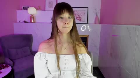 Eliza online show from February 18, 4:36 pm