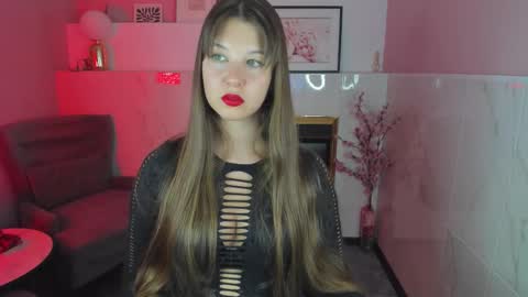 Eliza online show from September 24, 1:29 pm