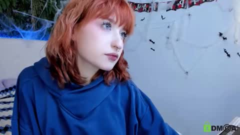 Eliza online show from October 29, 9:04 pm