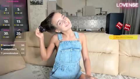 Snapshot of elizsweet chatting on September 20, 7:17 pm Eliz online show from September 20, 7:17 pm