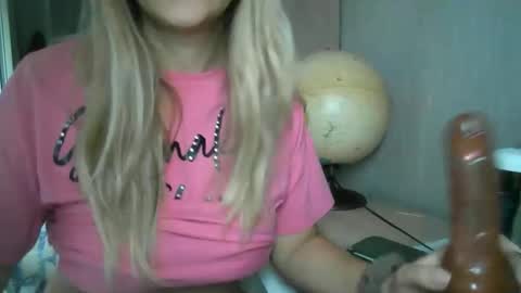 ella online show from September 10, 7:42 am