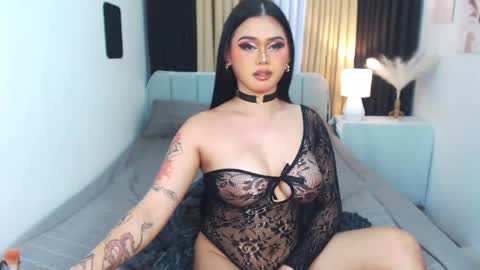 HI ITS ME ELLA online show from February 24, 3:20 pm