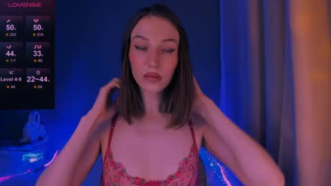 ellaamber online show from March 26, 4:18 am