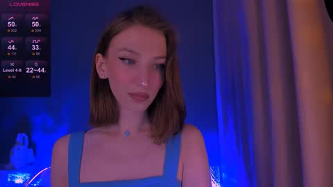 ellaamber online show from November 28, 2:30 am