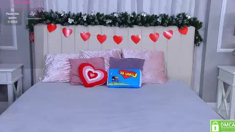 Ella online show from March 1, 4:15 am