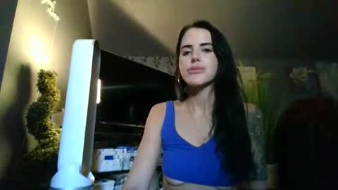 Ella online show from January 16, 7:23 pm