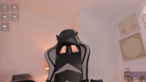 Snapshot of ellaclark chatting on October 3, 7:00 pm EllaClark online show from October 3, 7:00 pm