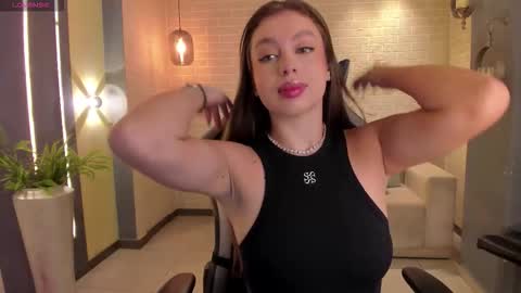 Snapshot of ellaclark chatting on October 7, 9:55 pm EllaClark online show from October 7, 9:55 pm