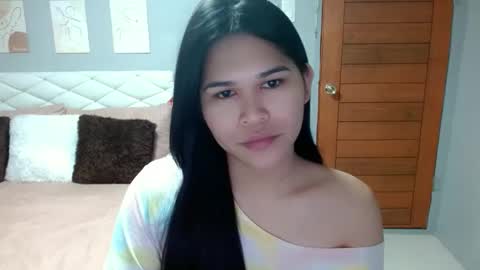 EllaFord online show from May 10, 10:49 pm
