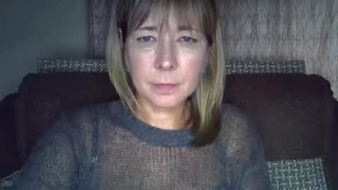 ellajohnsonx online show from September 20, 3:15 pm