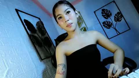 ella online show from October 1, 6:18 pm